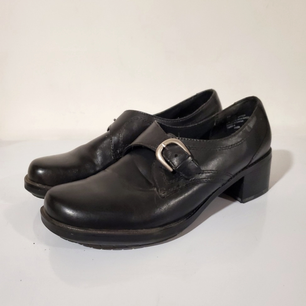St. Johns Bay Vintage Clogs. Black Clogs. Comfy Shoes. Womens Shoes. Black Shoes